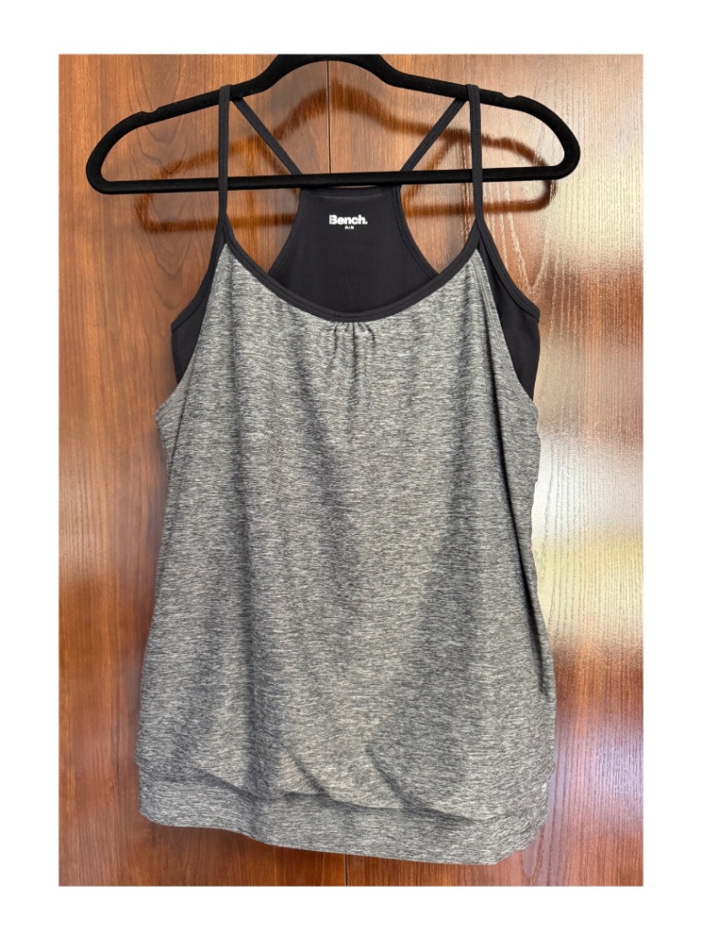 Bench Gray Racerback Tank Top Women’s Medium Athletic Yoga Workout Built-In Bra